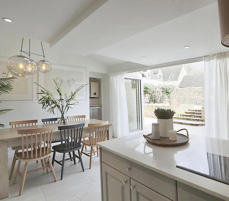Luxury Cotswold Cottage With Hot Tub In Stow On The Wold! Exterior photo